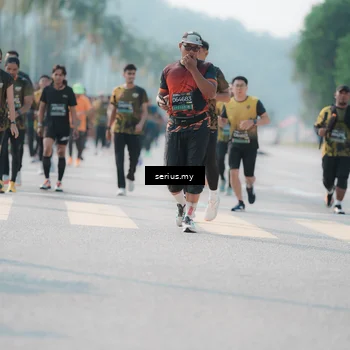Runner Photo 6430035