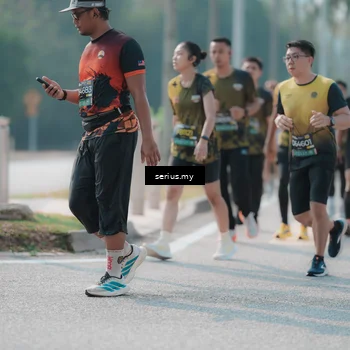 Runner Photo 6430036