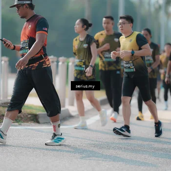Runner Photo 6430043