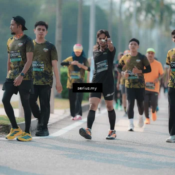 Runner Photo 6430048