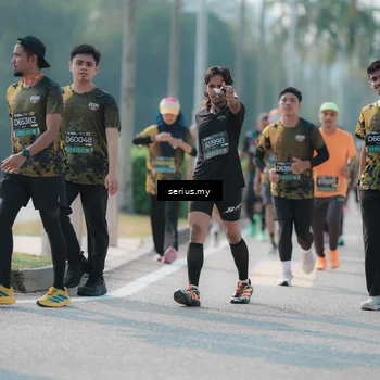 Runner Photo 6430050