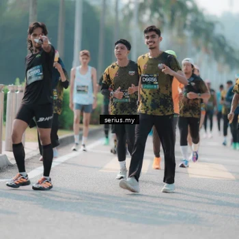 Runner Photo 6430072