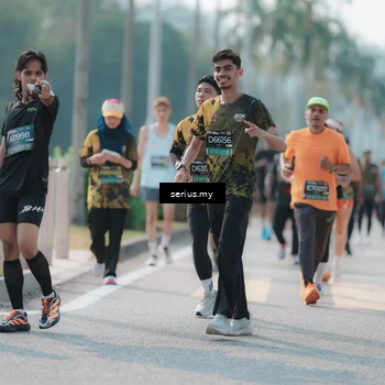 Runner Photo 6430078