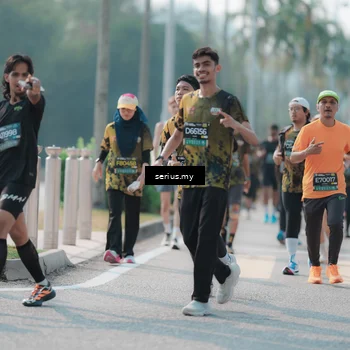 Runner Photo 6430081