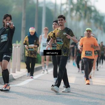 Runner Photo 6430084