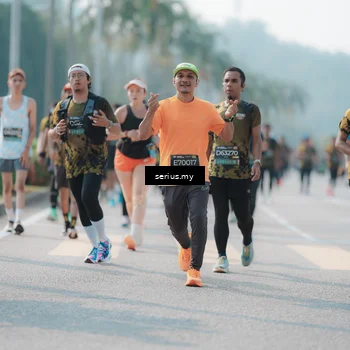 Runner Photo 6430103