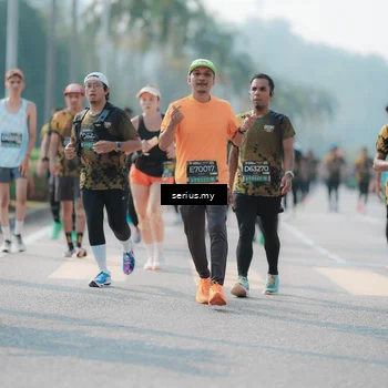 Runner Photo 6430112