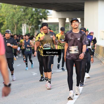 Runner Photo 6430113
