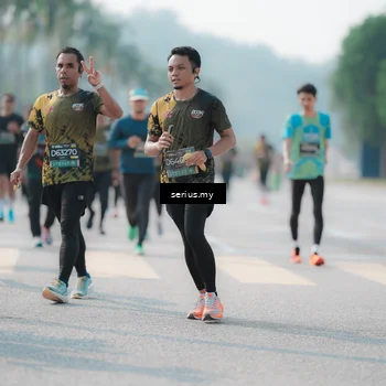 Runner Photo 6430116