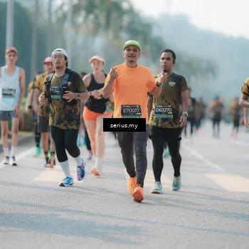 Runner Photo 6430117