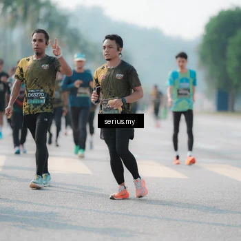 Runner Photo 6430118