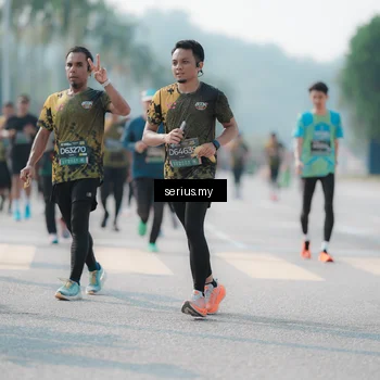 Runner Photo 6430123
