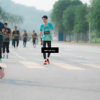Runner Photo 6430126