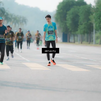 Runner Photo 6430130