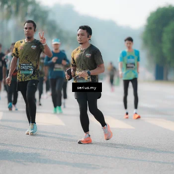 Runner Photo 6430133