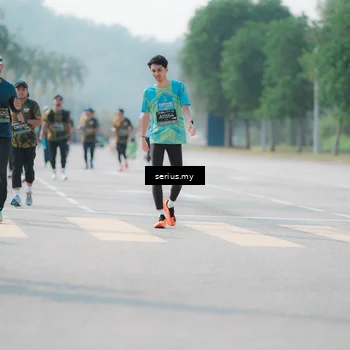Runner Photo 6430134