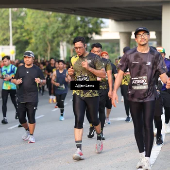 Runner Photo 6430145