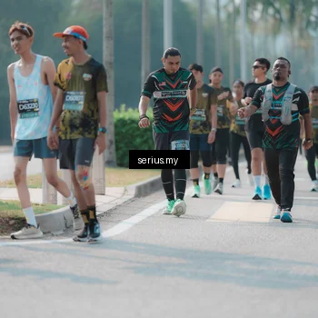 Runner Photo 6430171