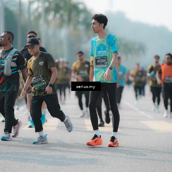 Runner Photo 6430199