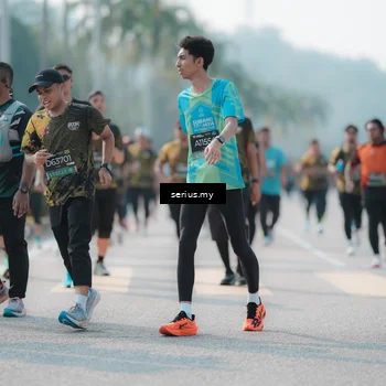 Runner Photo 6430201