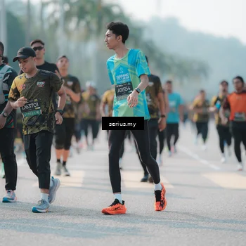 Runner Photo 6430210