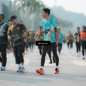 Runner Photo 6430211