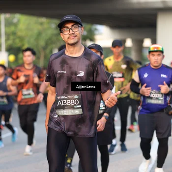 Runner Photo 6430222