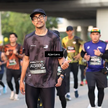 Runner Photo 6430235
