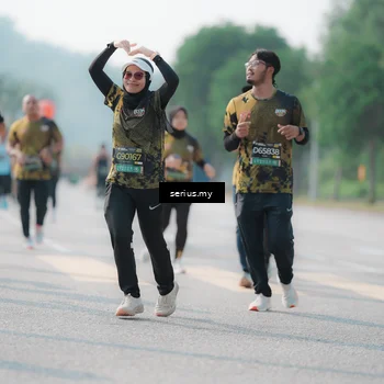 Runner Photo 6430245