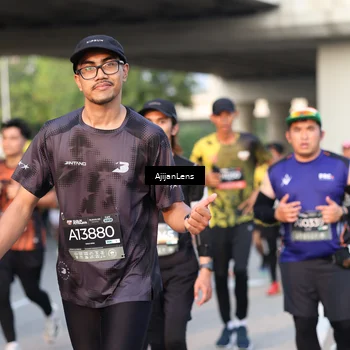 Runner Photo 6430246