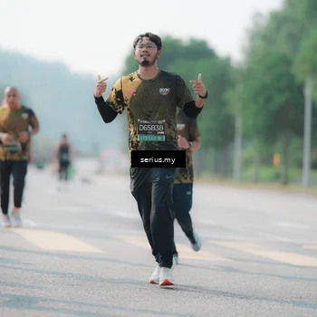Runner Photo 6430250