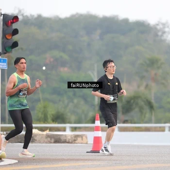 Runner Photo 6430270
