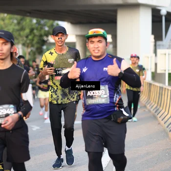 Runner Photo 6430275