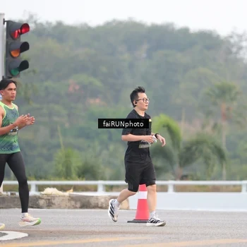 Runner Photo 6430276