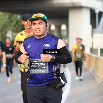 Runner Photo 6430290