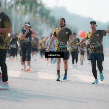 Runner Photo 6430292