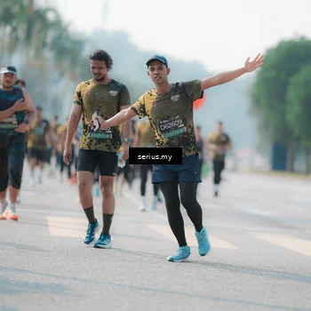 Runner Photo 6430307