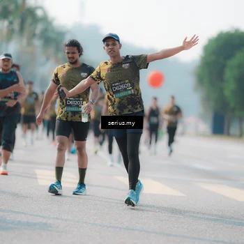 Runner Photo 6430308