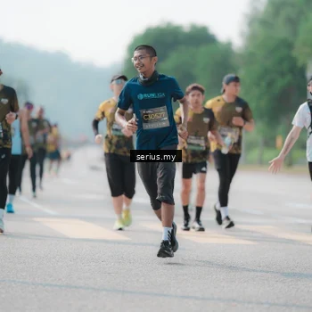 Runner Photo 6430320