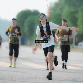 Runner Photo 6430334