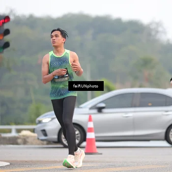 Runner Photo 6430357