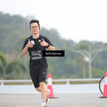 Runner Photo 6430359