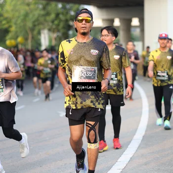 Runner Photo 6430367