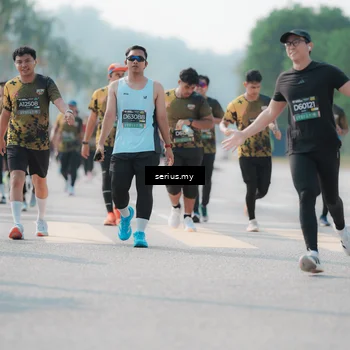 Runner Photo 6430371