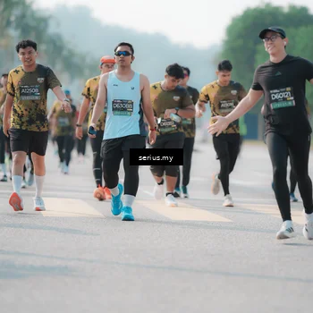 Runner Photo 6430372