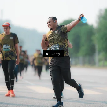 Runner Photo 6430396