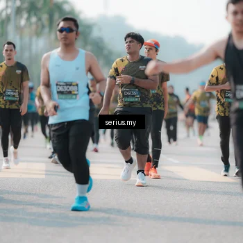 Runner Photo 6430400