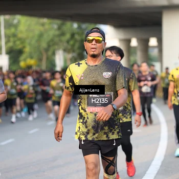 Runner Photo 6430402