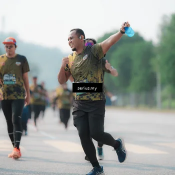 Runner Photo 6430405
