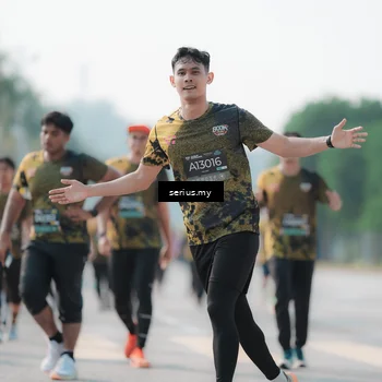 Runner Photo 6430413